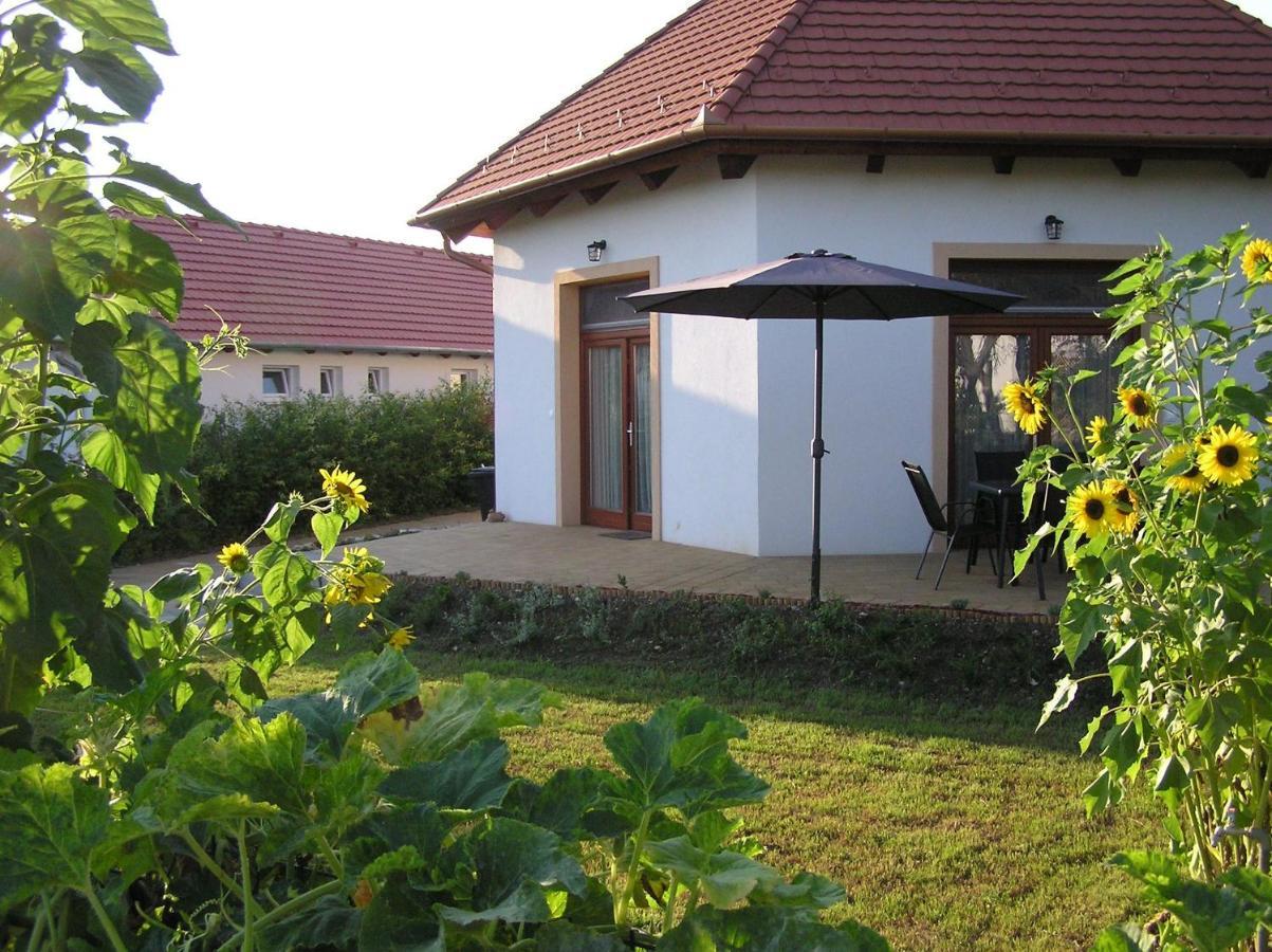 Egrelato Vendeghaz Apartment Balatonakali Exterior photo