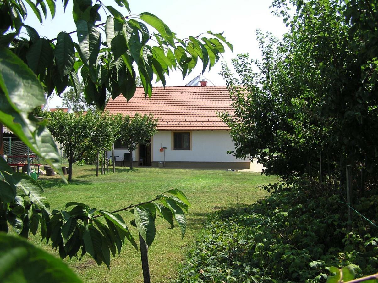 Egrelato Vendeghaz Apartment Balatonakali Exterior photo